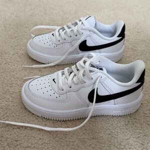 Nike Kids Airforce 1 White Sneakers with Black Swoosh - Low Top